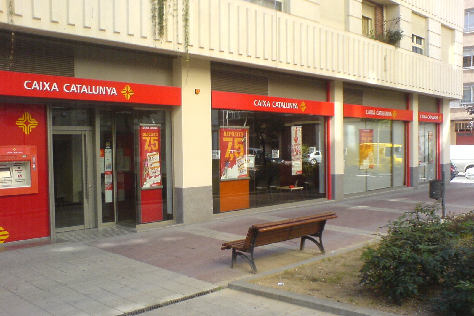 Envidia de «la Caixa»: las entidades que también quisieron ser La Caja